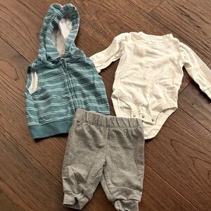 Baby Outfit Set with Hoodie, Onesie, and Pants